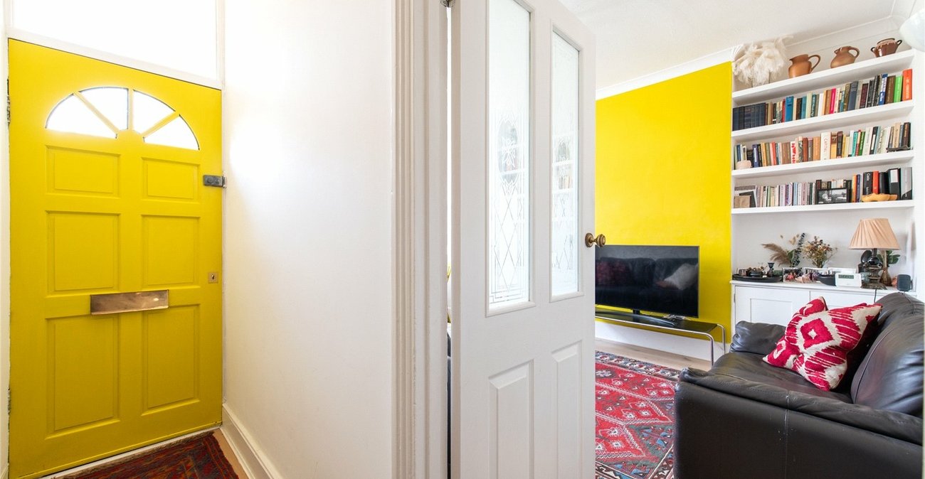 2 bedroom property for sale in Catford | Robinson Jackson