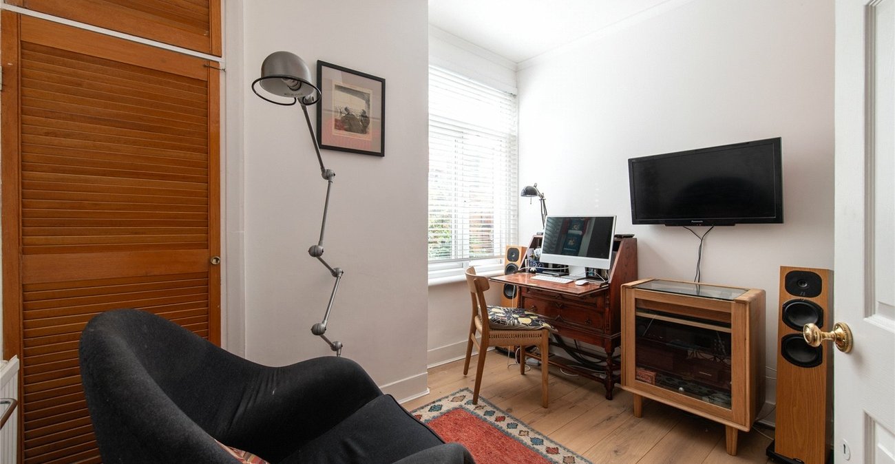 2 bedroom property for sale in Catford | Robinson Jackson