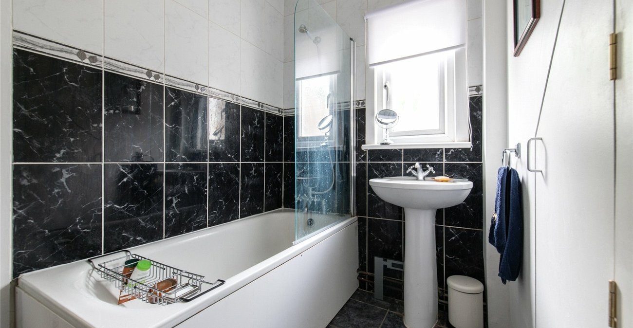 2 bedroom property for sale in Catford | Robinson Jackson