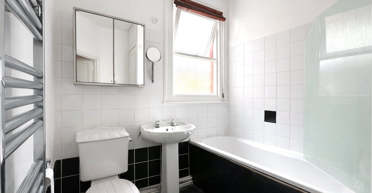 2 bedroom property for sale in Catford | Robinson Jackson