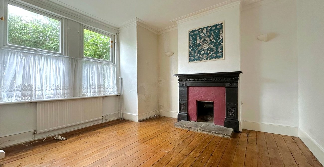 2 bedroom property for sale in Catford | Robinson Jackson