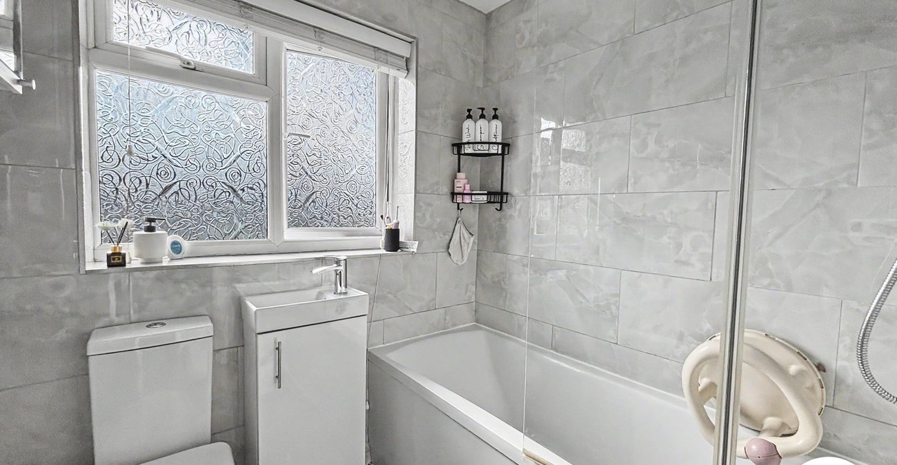 2 bedroom house for sale in Lordswood | Robinson Michael & Jackson