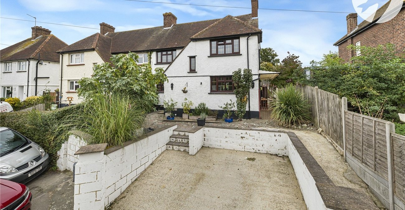 4 bedroom house for sale in Horton Kirby | Robinson Jackson