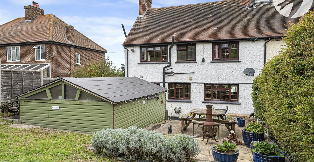 4 bedroom house for sale in Horton Kirby | Robinson Jackson