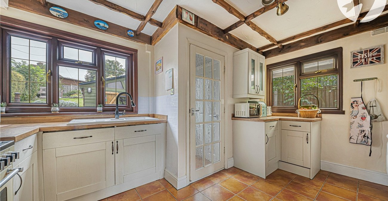 4 bedroom house for sale in Horton Kirby | Robinson Jackson