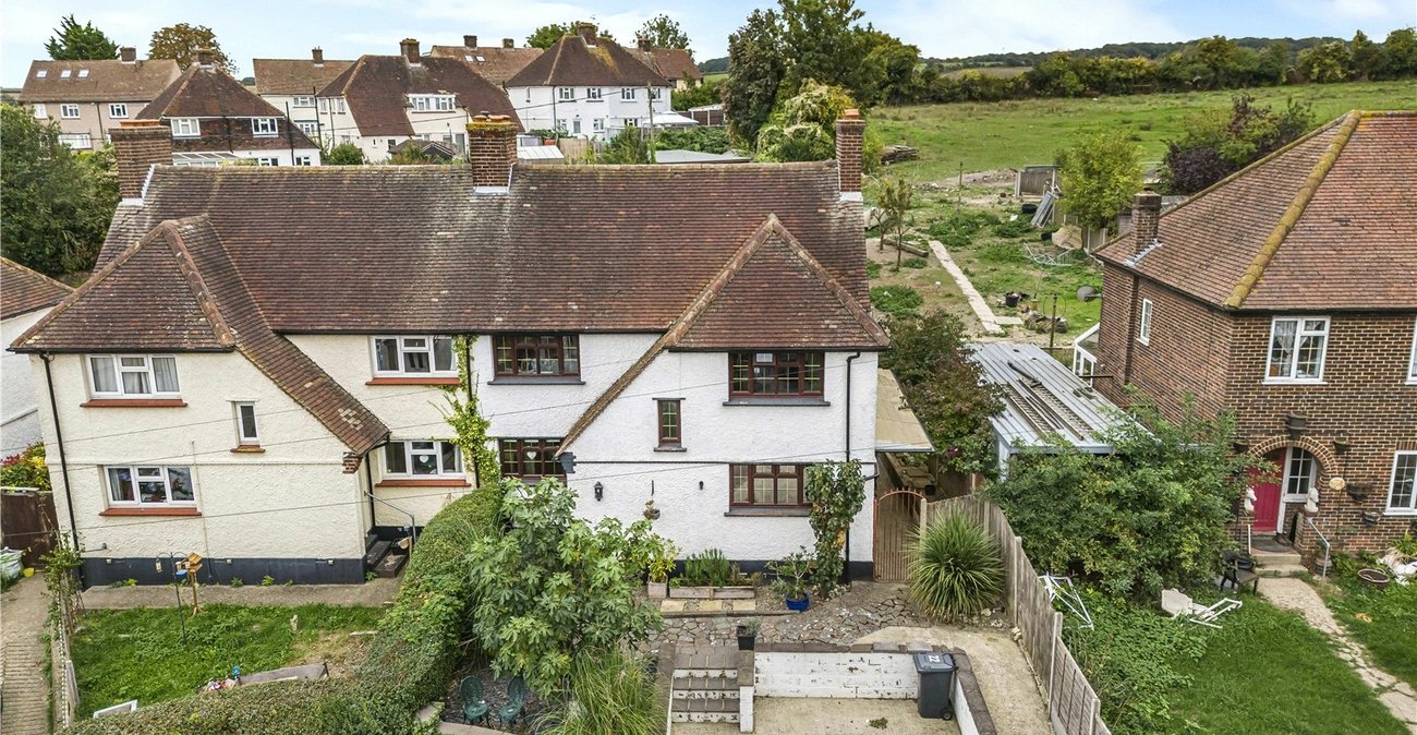 4 bedroom house for sale in Horton Kirby | Robinson Jackson