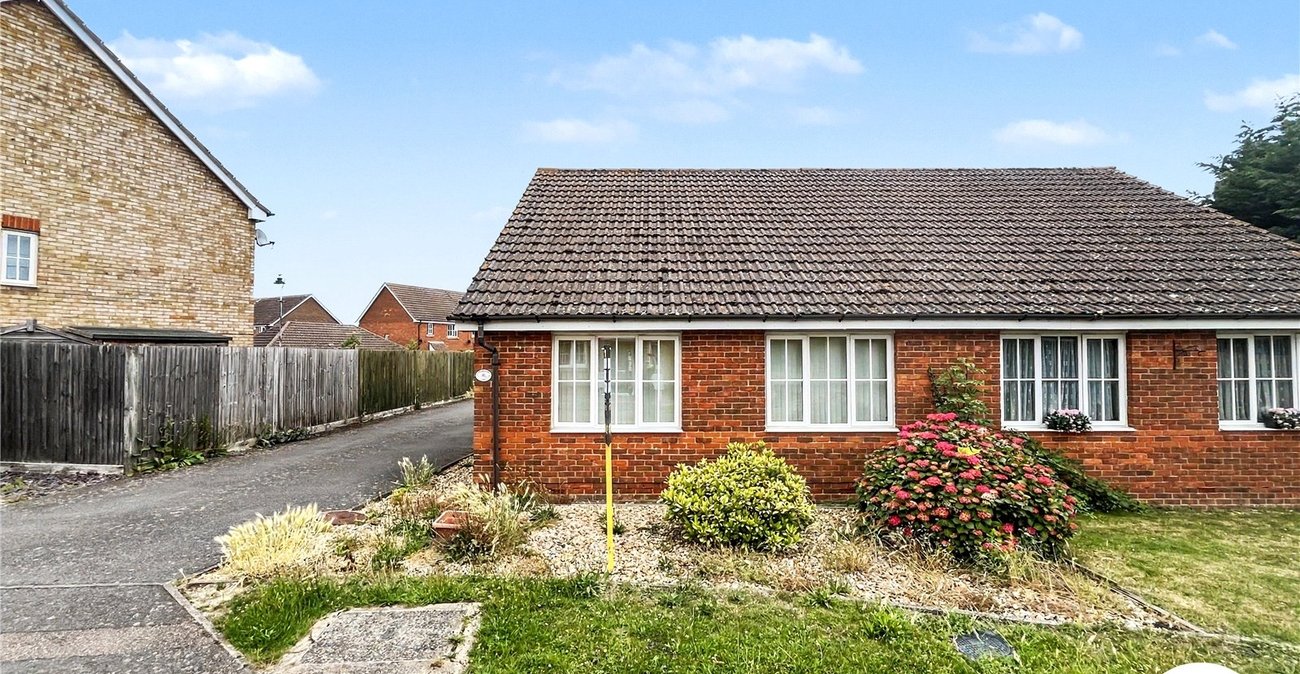 2 bedroom bungalow for sale in Iwade | Robinson Michael & Jackson