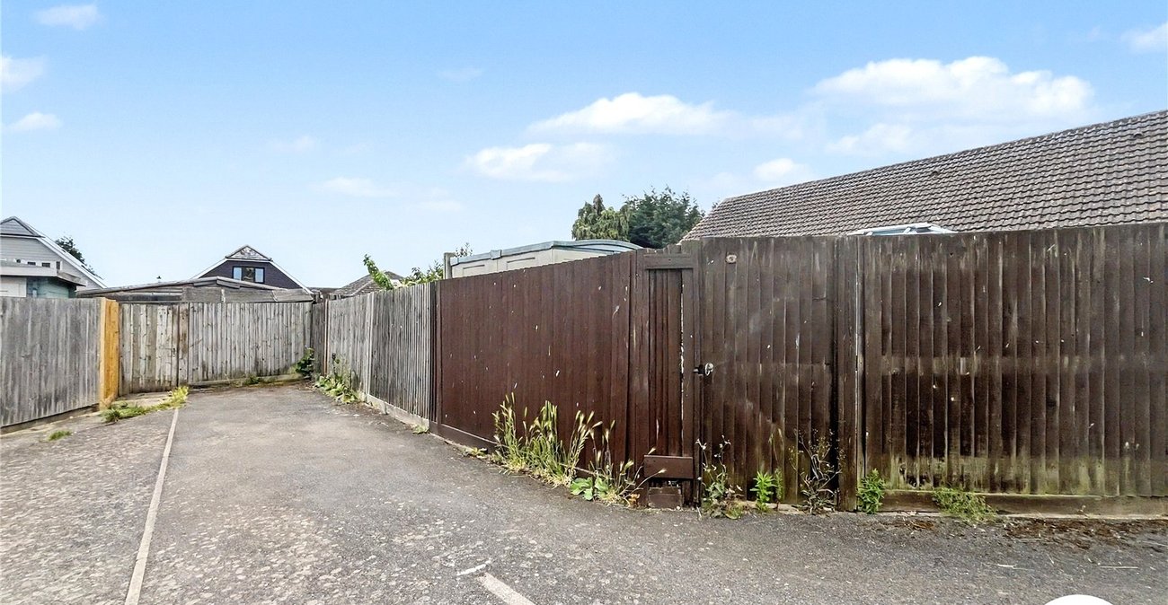 2 bedroom bungalow for sale in Iwade | Robinson Michael & Jackson