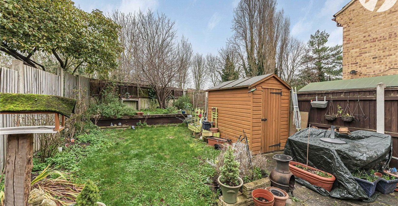 2 bedroom house for sale in Greenhithe | Robinson Jackson