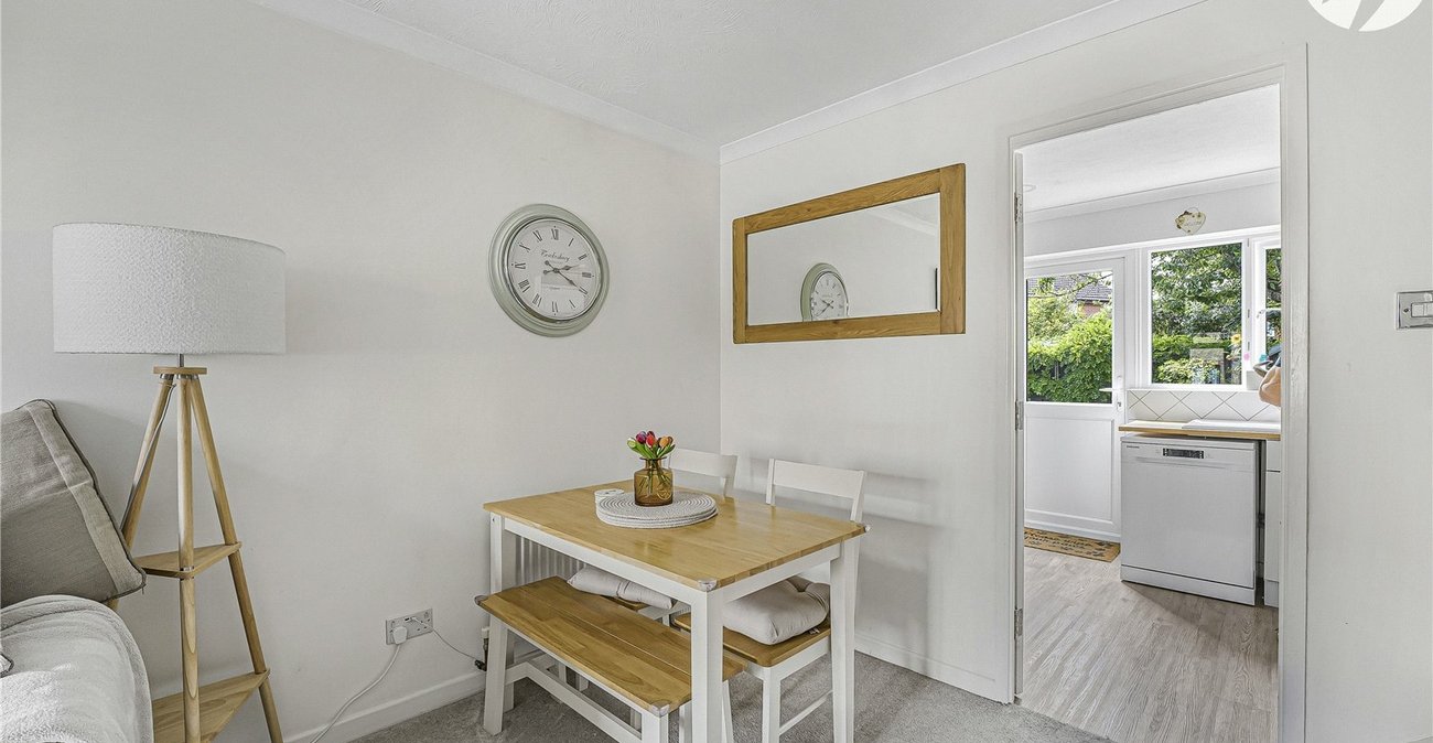 2 bedroom house for sale in Greenhithe | Robinson Jackson
