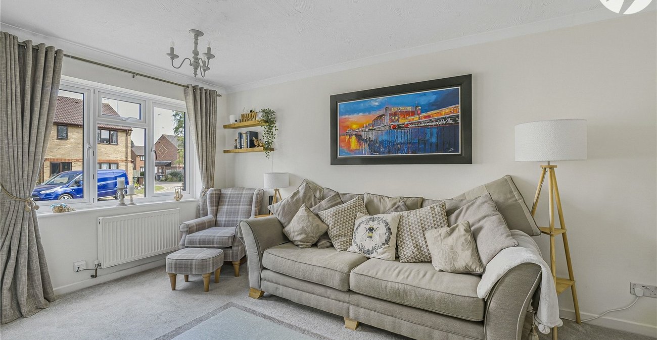 2 bedroom house for sale in Greenhithe | Robinson Jackson