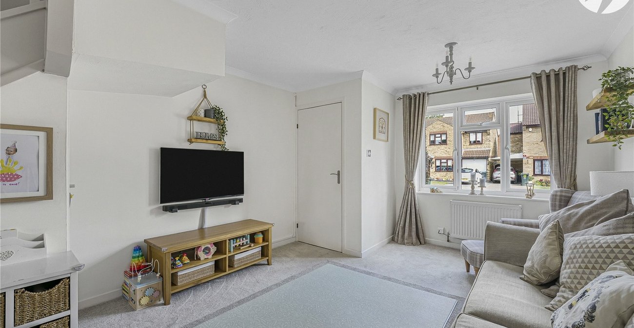 2 bedroom house for sale in Greenhithe | Robinson Jackson