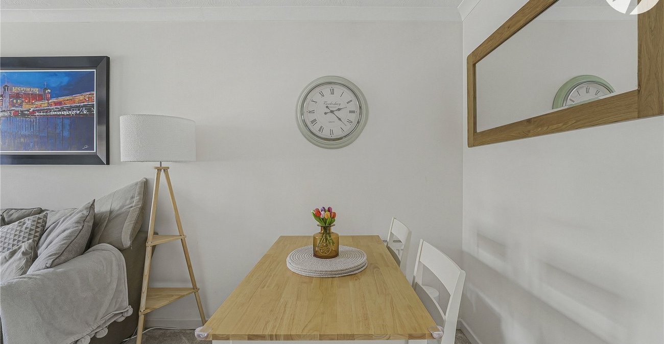 2 bedroom house for sale in Greenhithe | Robinson Jackson