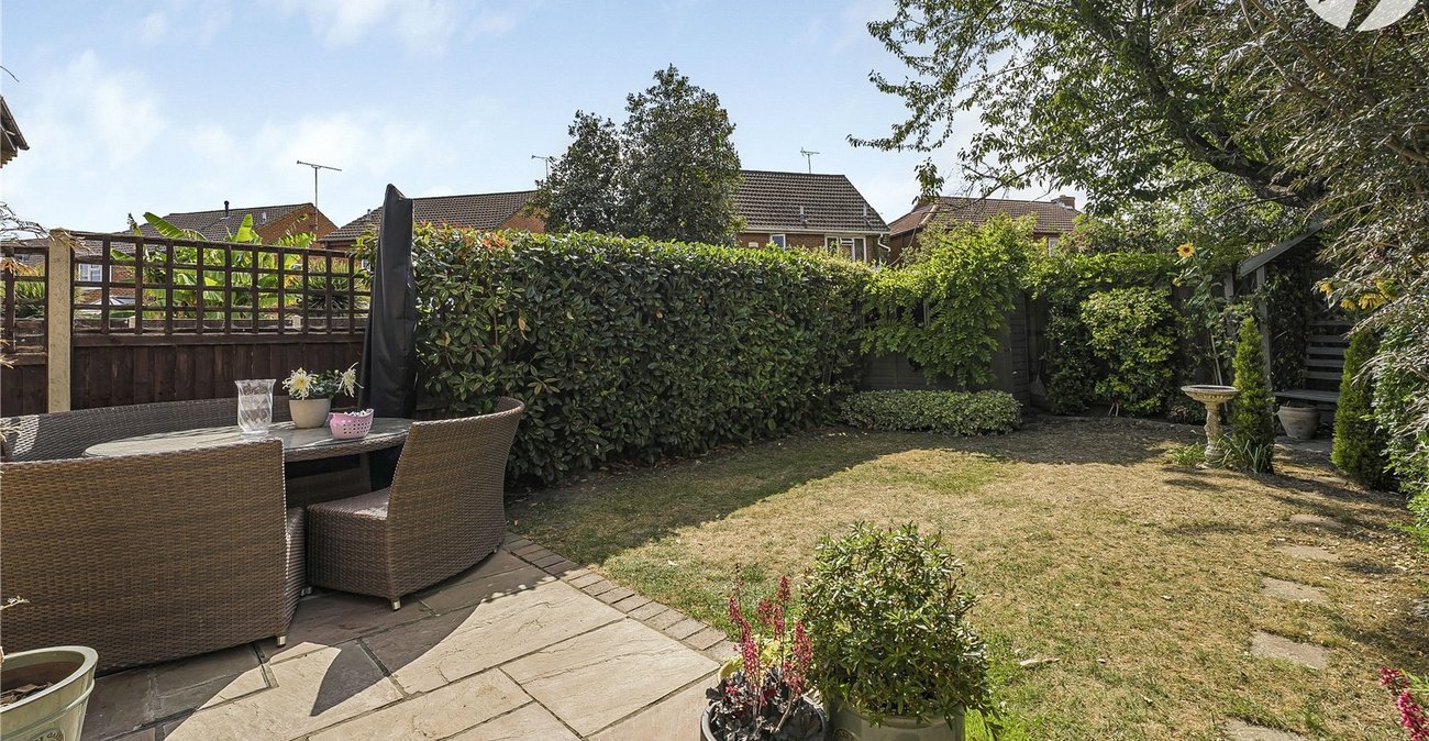 2 bedroom house for sale in Greenhithe | Robinson Jackson