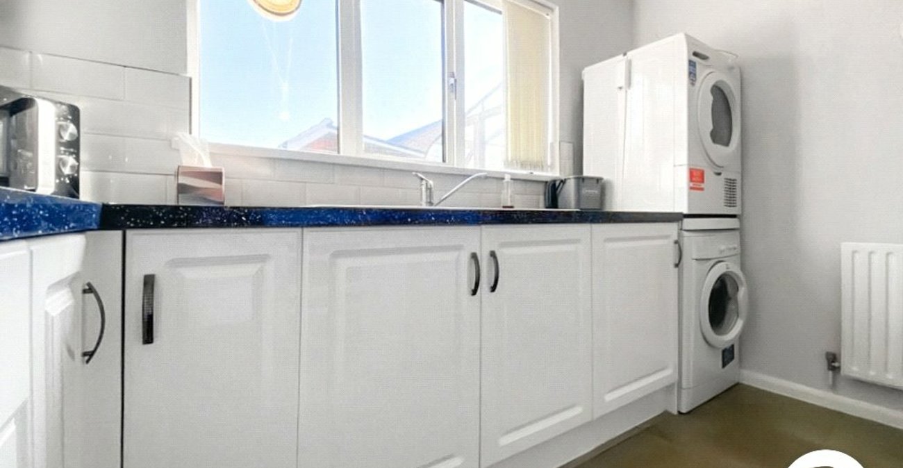 2 bedroom bungalow for sale in Lordswood | Robinson Michael & Jackson