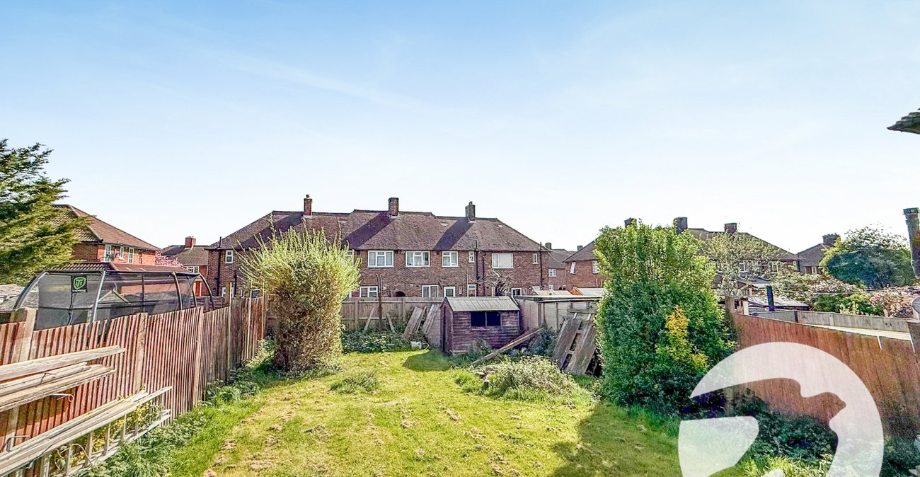 3 bedroom house for sale in London | Robinson Jackson