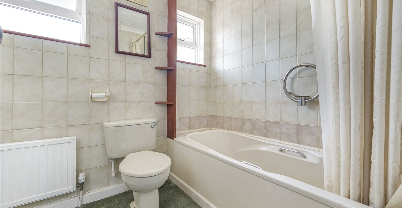 3 bedroom house for sale in Higham | Robinson Michael & Jackson
