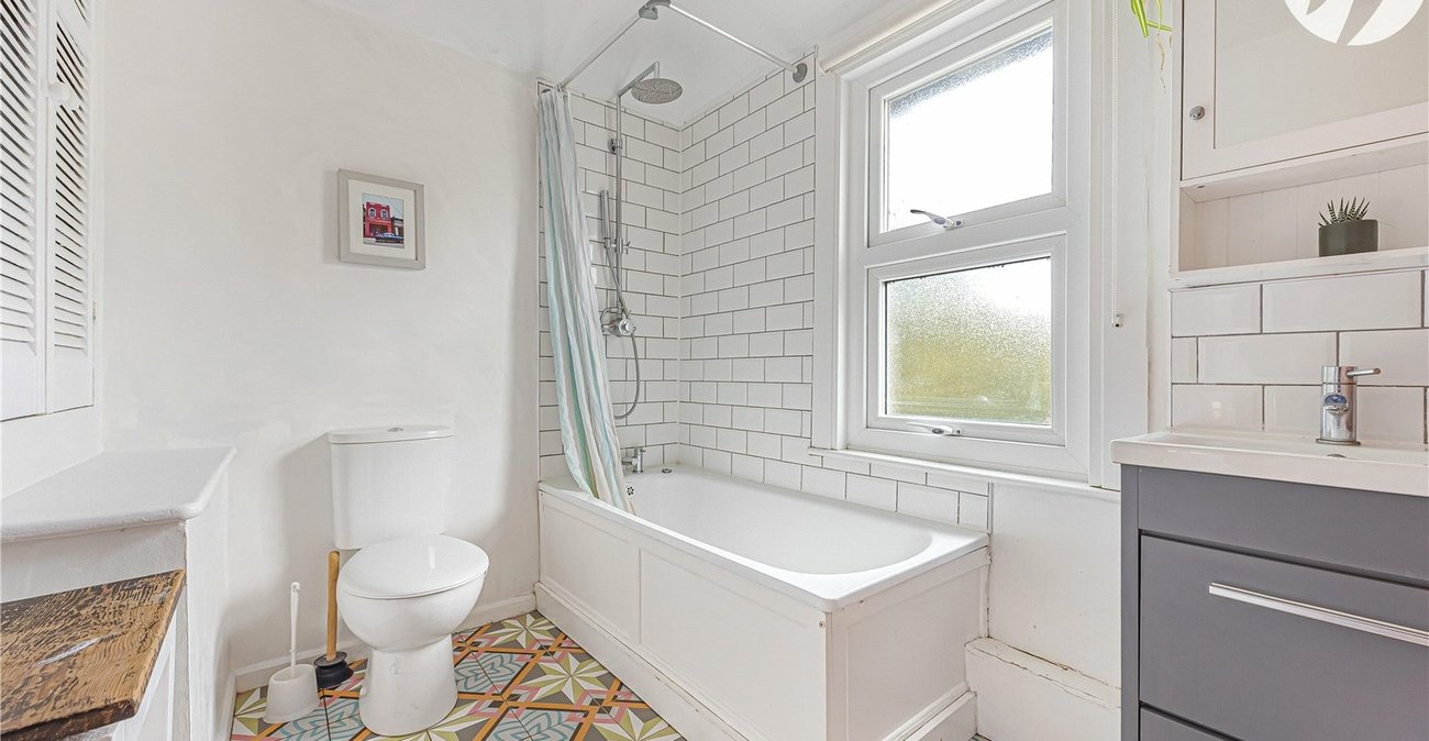 3 bedroom house for sale in Horton Kirby | Robinson Jackson