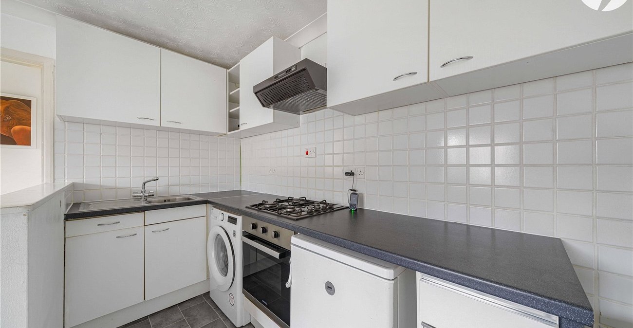 1 bedroom property for sale in Horton Kirby | Robinson Jackson