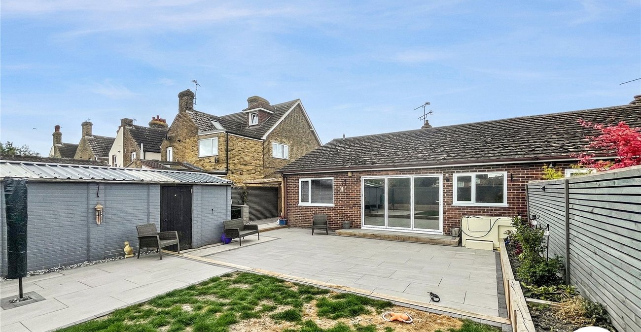 2 bedroom bungalow for sale in Lower Halstow | Robinson Michael & Jackson