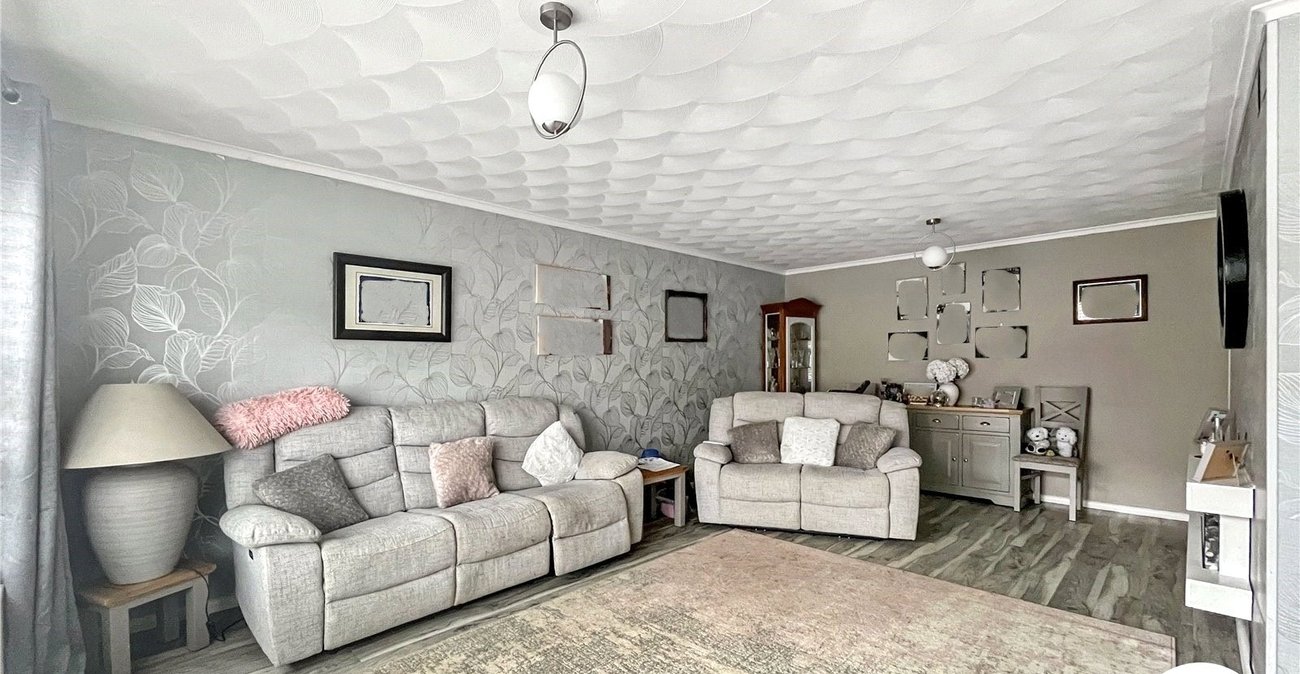 2 bedroom bungalow for sale in Lower Halstow | Robinson Michael & Jackson