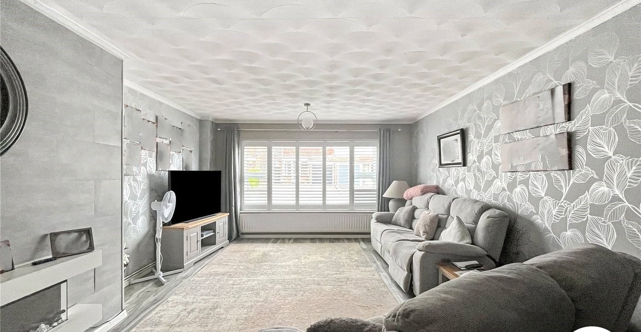 2 bedroom bungalow for sale in Lower Halstow | Robinson Michael & Jackson