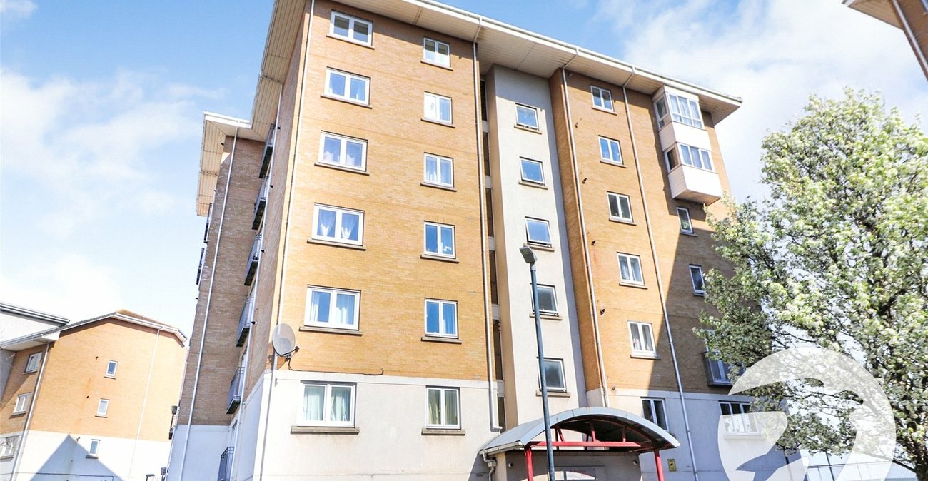 2 bedroom property for sale in Chichester Wharf | Robinson Jackson