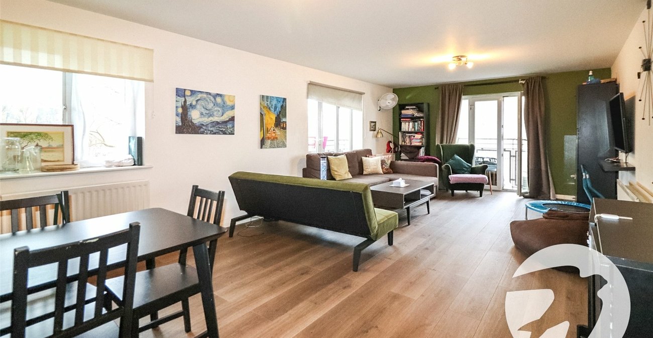 2 bedroom property for sale in Chichester Wharf | Robinson Jackson