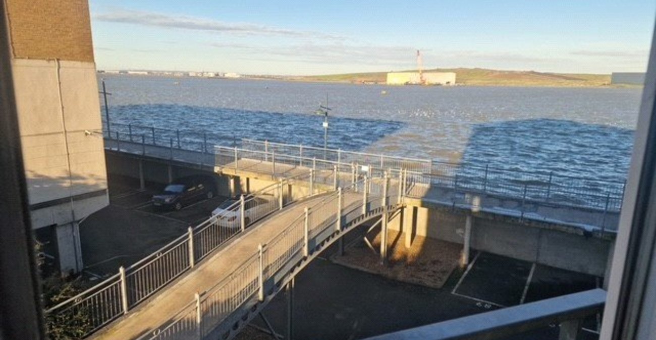 2 bedroom property for sale in Chichester Wharf | Robinson Jackson