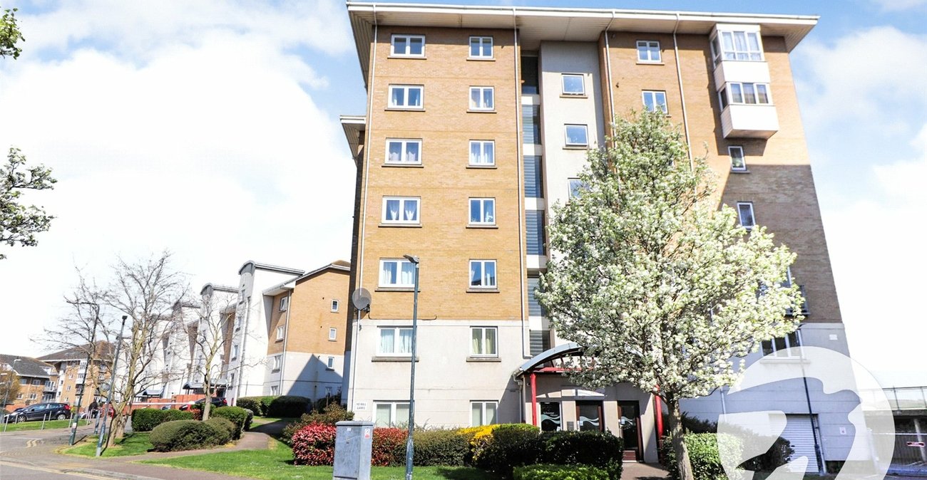 2 bedroom property for sale in Chichester Wharf | Robinson Jackson