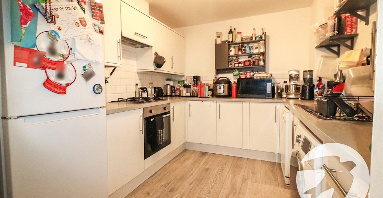 2 bedroom property for sale in Chichester Wharf | Robinson Jackson