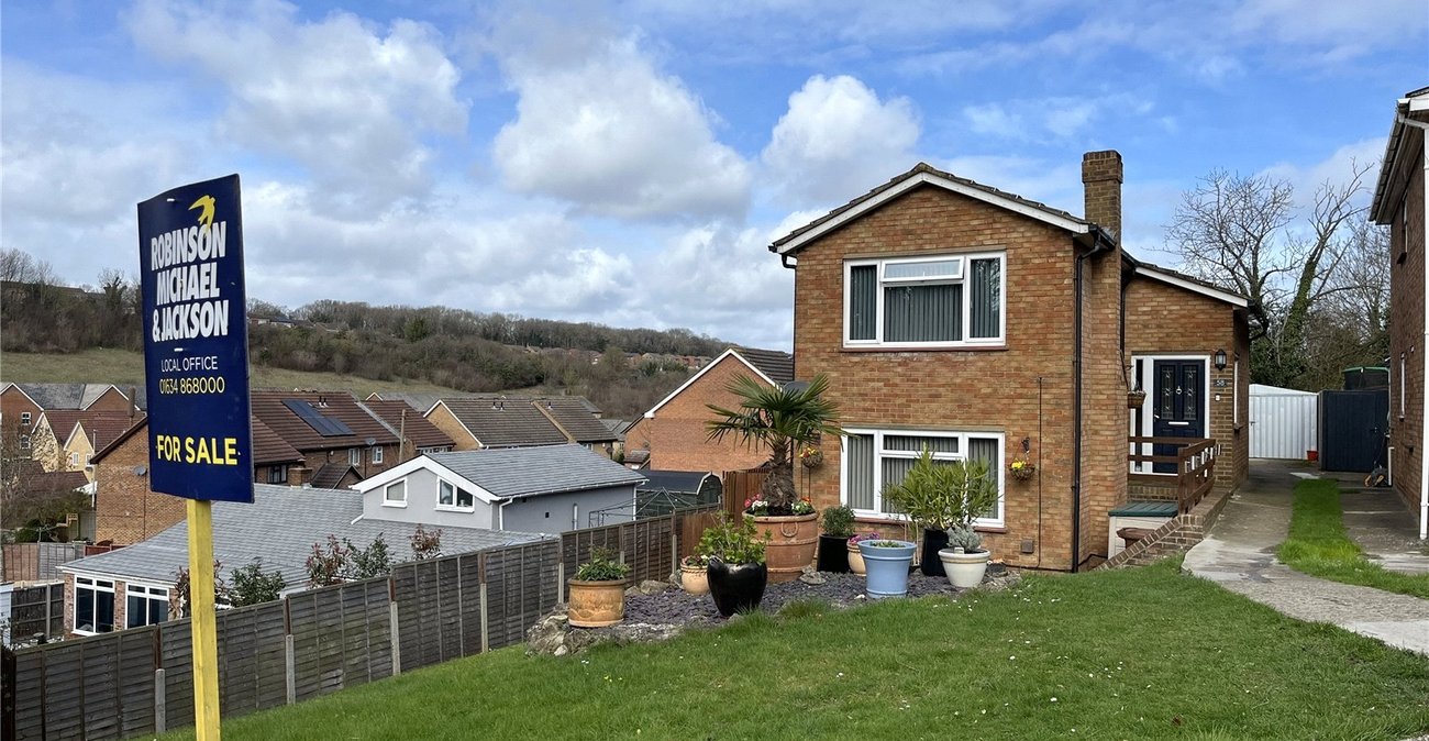 3 bedroom house for sale in Walderslade | Robinson Michael & Jackson