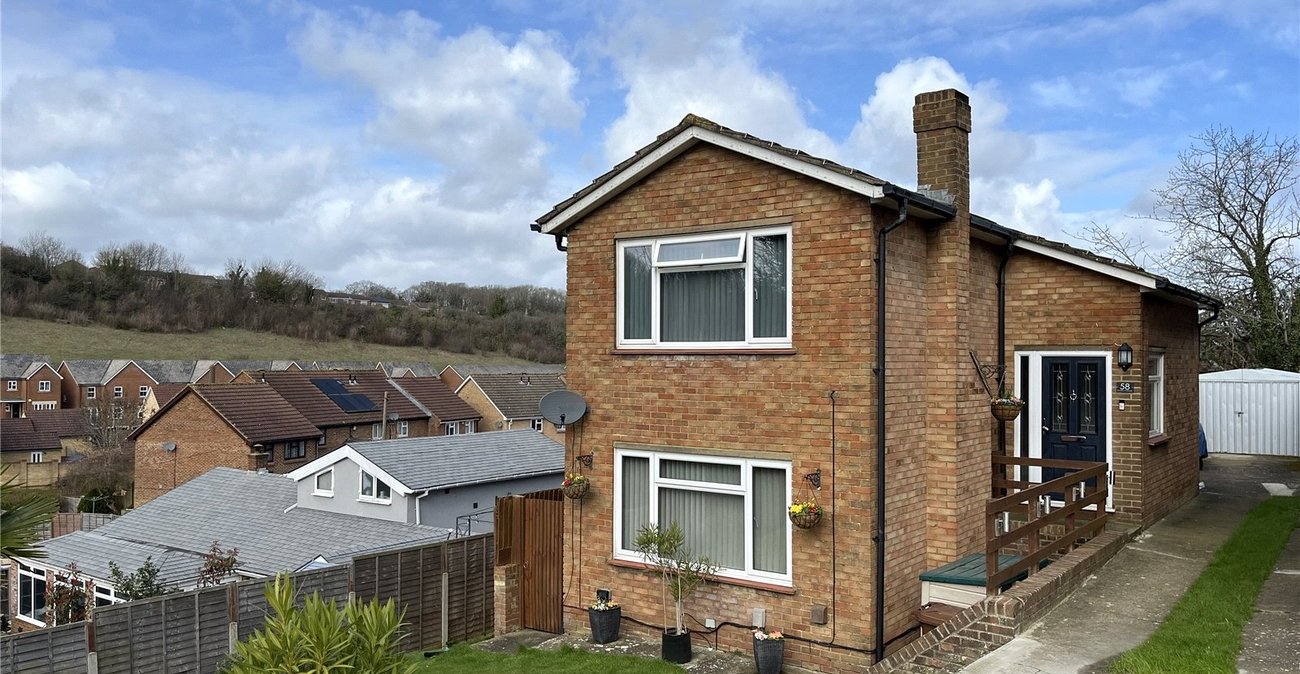 3 bedroom house for sale in Walderslade | Robinson Michael & Jackson