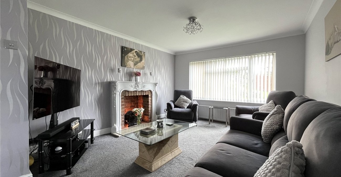 3 bedroom house for sale in Walderslade | Robinson Michael & Jackson