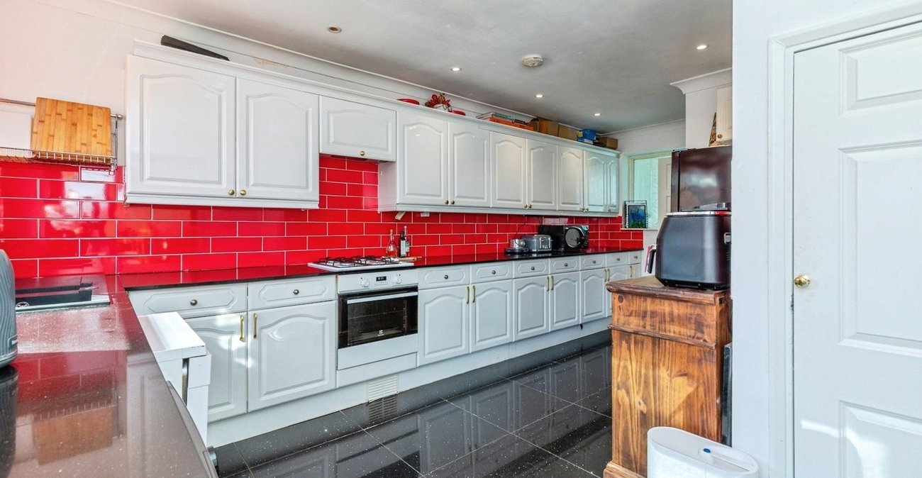 3 bedroom house for sale in Rochester | Robinson Michael & Jackson