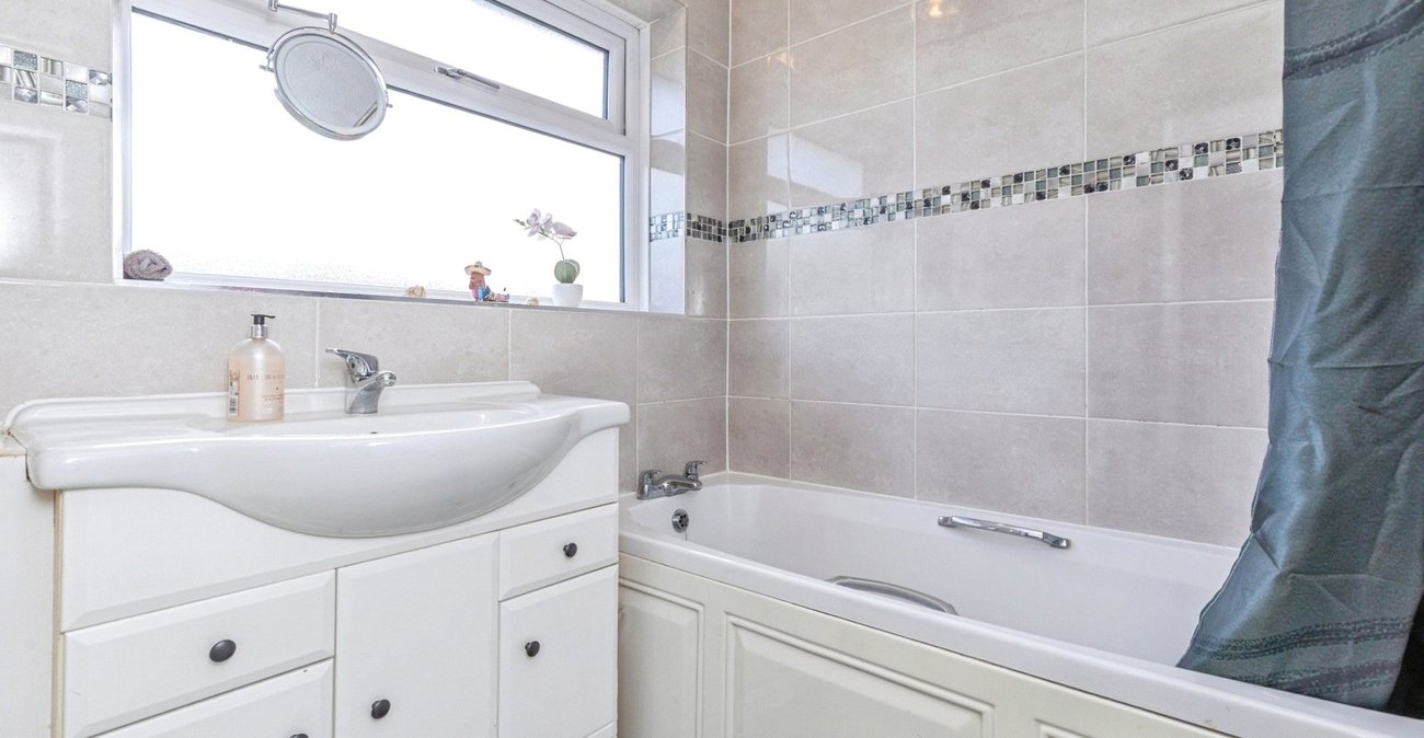 3 bedroom house for sale in Rochester | Robinson Michael & Jackson