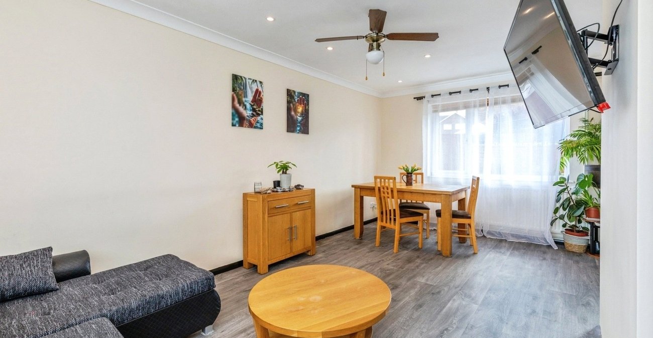 3 bedroom house for sale in Rochester | Robinson Michael & Jackson