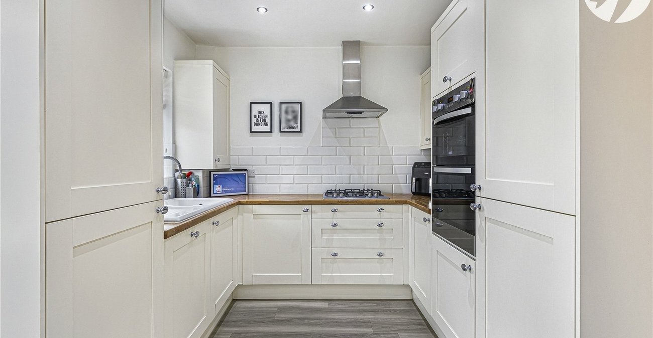 3 bedroom house for sale in Welling | Robinson Jackson