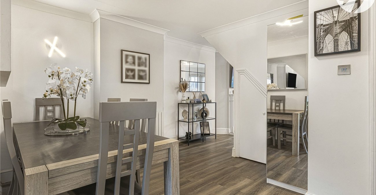 3 bedroom house for sale in Welling | Robinson Jackson