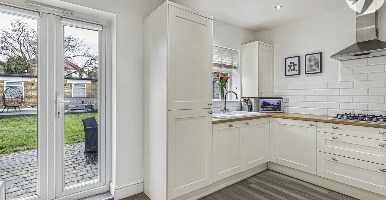 3 bedroom house for sale in Welling | Robinson Jackson