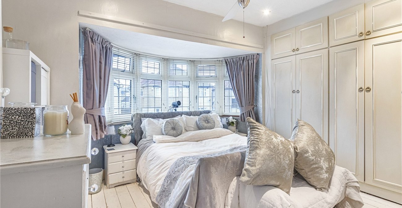 4 bedroom house for sale in Welling | Robinson Jackson