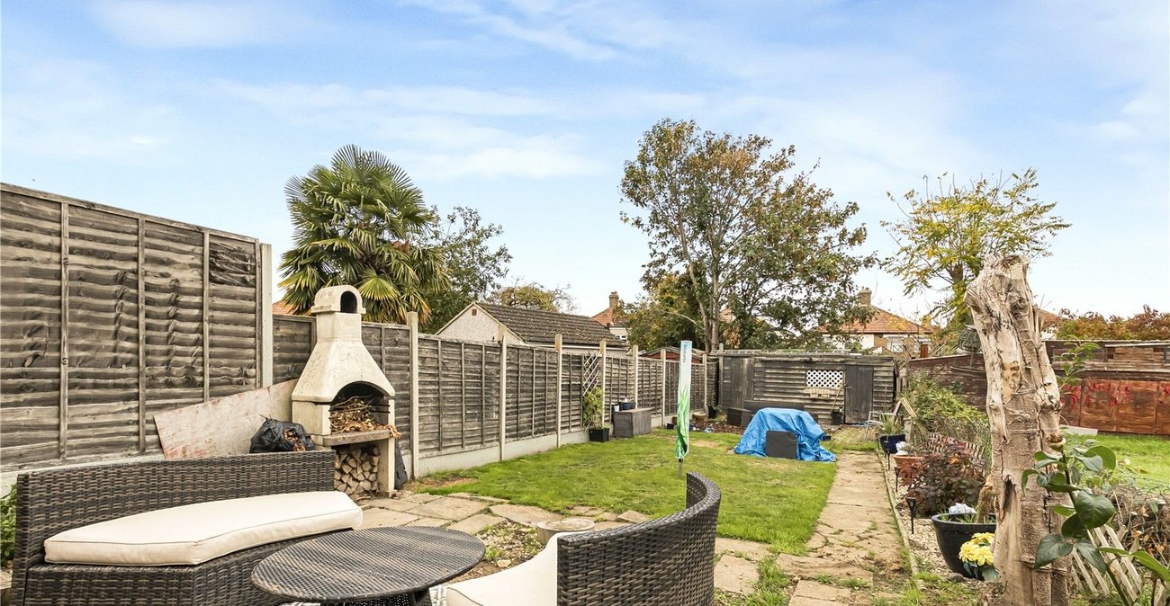 4 bedroom house for sale in Welling | Robinson Jackson