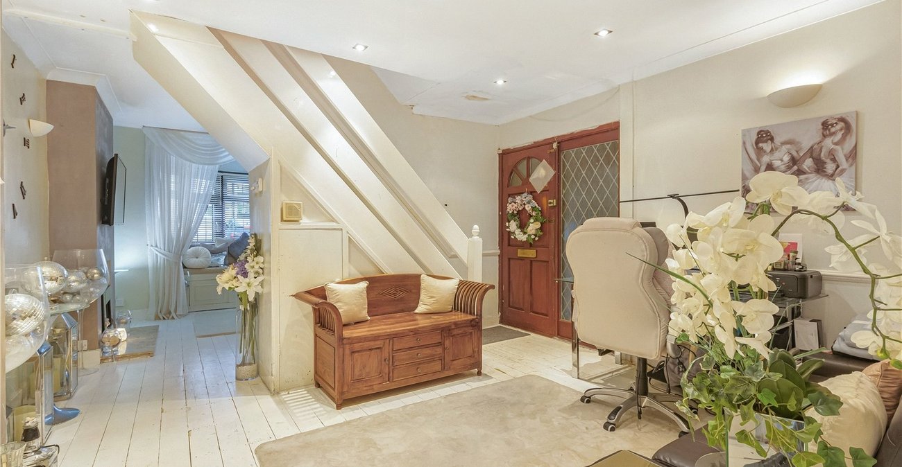 4 bedroom house for sale in Welling | Robinson Jackson