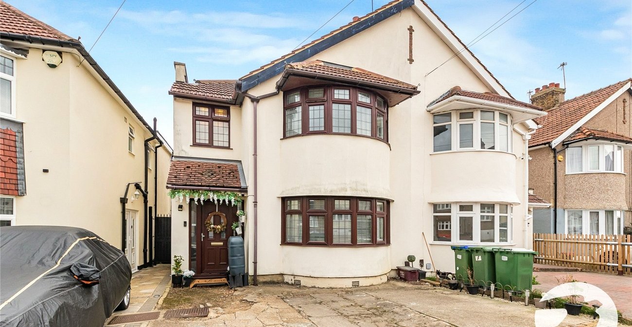 4 bedroom house for sale in Welling | Robinson Jackson