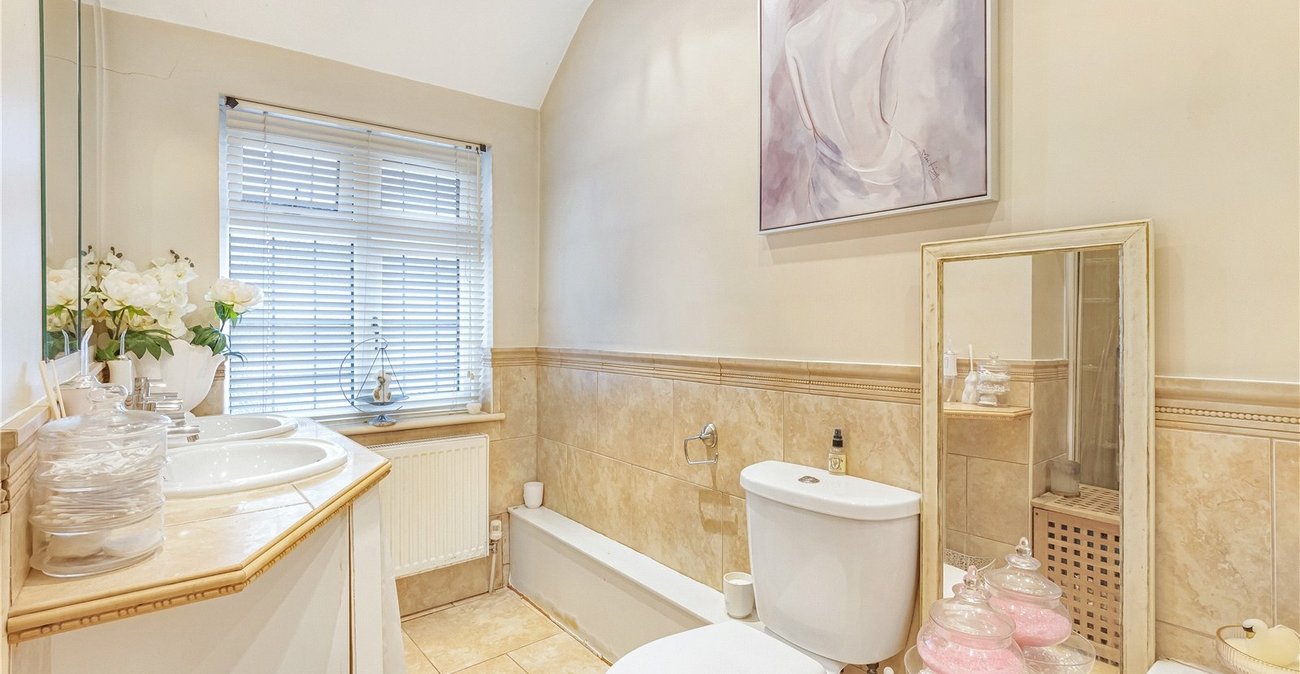 4 bedroom house for sale in Welling | Robinson Jackson