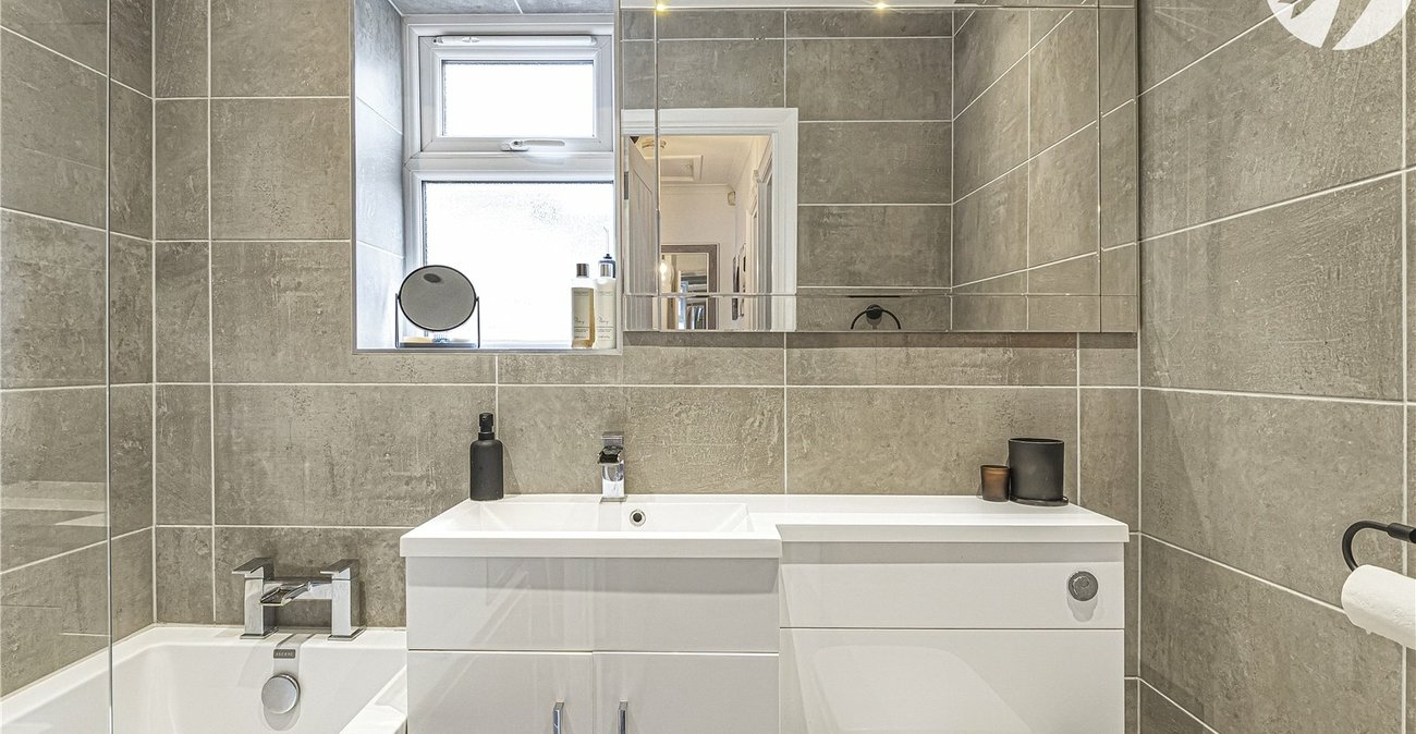 3 bedroom house for sale in Welling | Robinson Jackson