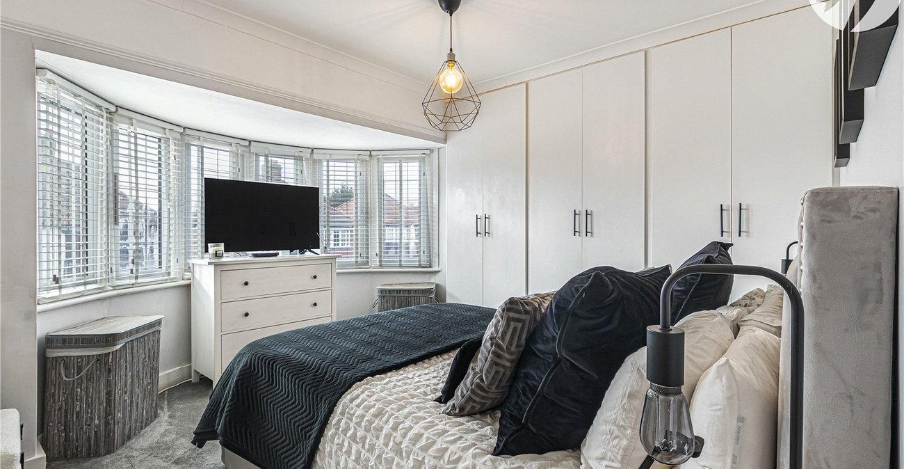 3 bedroom house for sale in Welling | Robinson Jackson