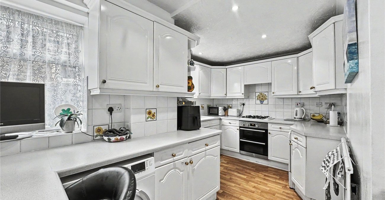 5 bedroom house for sale in Gillingham | Robinson Michael & Jackson