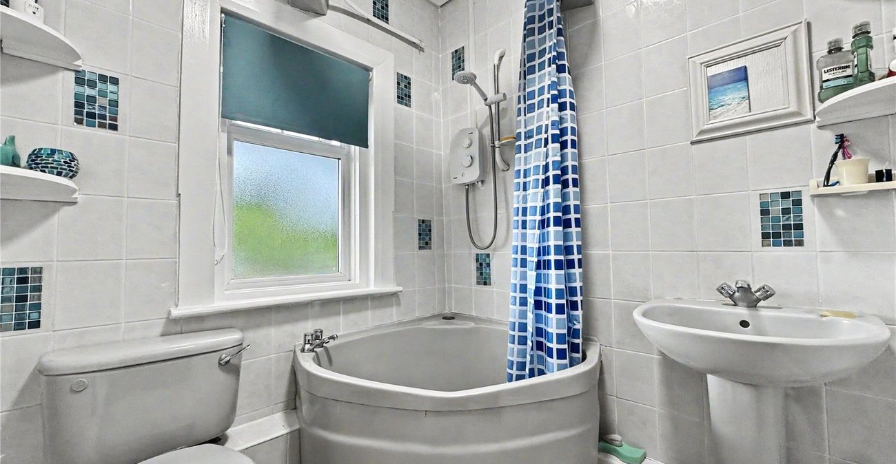5 bedroom house for sale in Gillingham | Robinson Michael & Jackson