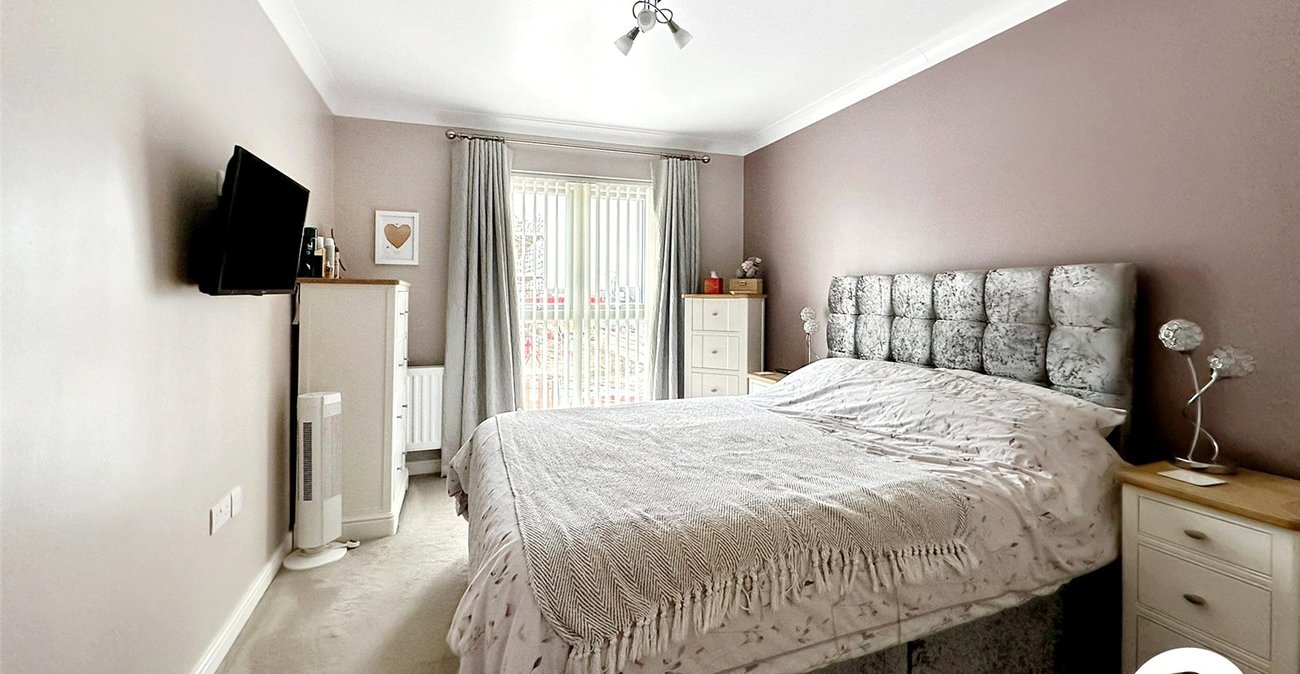 2 bedroom property for sale in Sittingbourne | Robinson Michael & Jackson